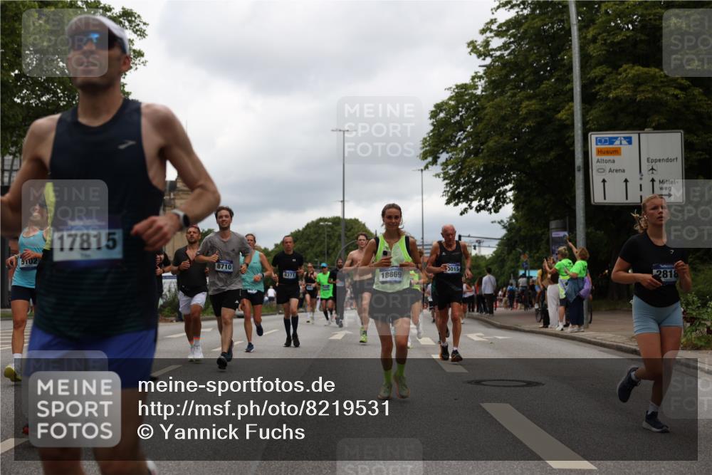 29.06.2025 - hella hamburg halbmarathon Yannick Fuchs http://msf.ph/oto/8219531 29.06.2025 10:45:59 20KM 2287, 2364, 2396, 2397, 2595, 2670, 2818, 4140, 4814, 5008, 5102, 5482, 6286, 6390, 6657, 6776, 7409, 7724, 7732, 7786, 8371, 8413, 8661, 8710, 9074, 9082, 10115, 11551, 11791, 12224, 12367, 12580, 13015, 13047, 13051, 13792, 14122, 14561, 14865, 15356, 15643, 15727, 15829, 15831, 16003, 16179, 16357, 16591, 17033, 17682, 17815, 17962, 17978, 17997, 18019, 18475, 18869, 18982 meine-sportfotos.de