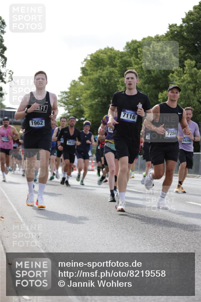29.06.2025 - hella hamburg halbmarathon Jannik Wohlers http://msf.ph/oto/8219558 29.06.2025 09:50:36 Lombardsbrücke 1256, 1441, 1677, 1962, 2546, 2579, 3056, 3947, 4888, 4889, 4893, 5026, 5087, 5275, 5387, 5506, 5752, 5916, 6429, 6639, 6686, 6687, 7110, 7116, 7284, 7635, 8091, 8122, 8574, 8966, 9380, 9833, 10193, 10415, 10469, 11284, 11922, 12434, 12808, 12915, 13268, 13897, 14274, 14484, 14555, 14811, 14924, 15297, 15372, 15556, 15866, 15873, 16224, 16295, 16599, 16689, 17245, 18045, 18055, 18192, 18442, 18559, 18650 meine-sportfotos.de