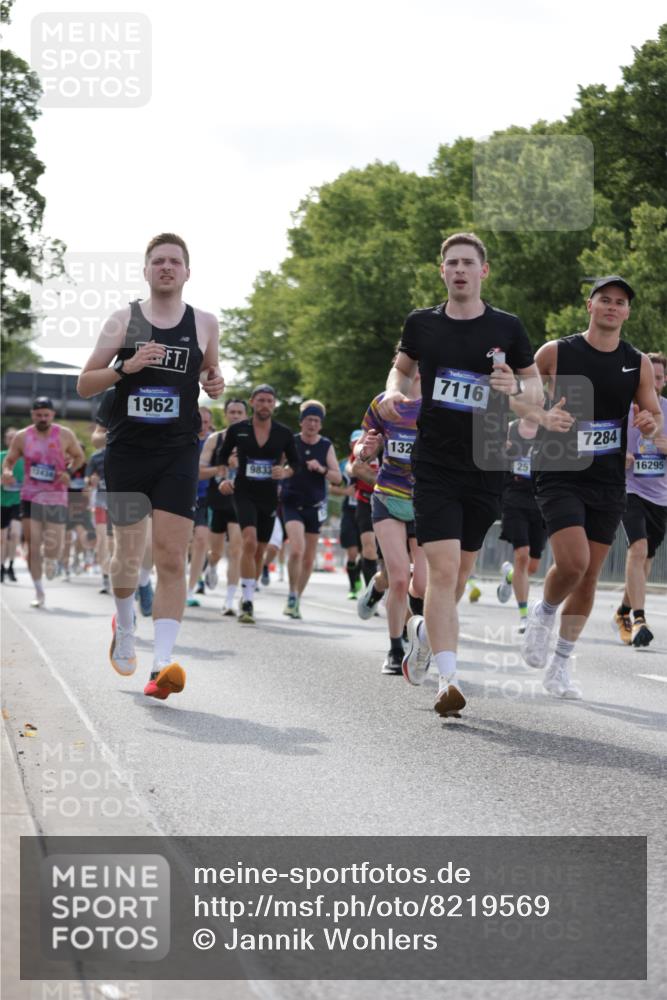 29.06.2025 - hella hamburg halbmarathon Jannik Wohlers http://msf.ph/oto/8219569 29.06.2025 09:50:36 Lombardsbrücke 1256, 1441, 1677, 1962, 2546, 2579, 3056, 3947, 4888, 4889, 4893, 5026, 5087, 5275, 5387, 5506, 5752, 5916, 6429, 6639, 6686, 6687, 7110, 7116, 7284, 7635, 8091, 8122, 8574, 8966, 9380, 9833, 10193, 10415, 10469, 11284, 11922, 12434, 12808, 12915, 13268, 13897, 14274, 14484, 14555, 14811, 14924, 15297, 15372, 15556, 15866, 15873, 16224, 16295, 16599, 16689, 17245, 18045, 18055, 18192, 18442, 18559, 18650 meine-sportfotos.de