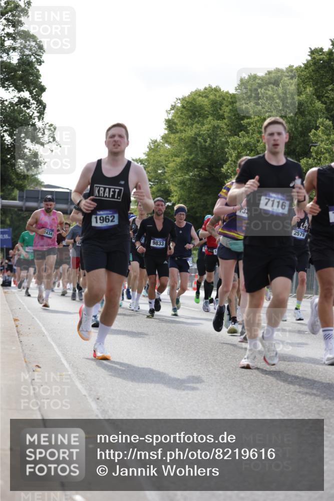 29.06.2025 - hella hamburg halbmarathon Jannik Wohlers http://msf.ph/oto/8219616 29.06.2025 09:50:36 Lombardsbrücke 1256, 1441, 1677, 1962, 2546, 2579, 3056, 3947, 4888, 4889, 4893, 5026, 5087, 5275, 5387, 5506, 5752, 5916, 6429, 6639, 6686, 6687, 7110, 7116, 7284, 7635, 8091, 8122, 8574, 8966, 9380, 9833, 10193, 10415, 10469, 11284, 11922, 12434, 12808, 12915, 13268, 13897, 14274, 14484, 14555, 14811, 14924, 15297, 15372, 15556, 15866, 15873, 16224, 16295, 16599, 16689, 17245, 18045, 18055, 18192, 18442, 18559, 18650 meine-sportfotos.de