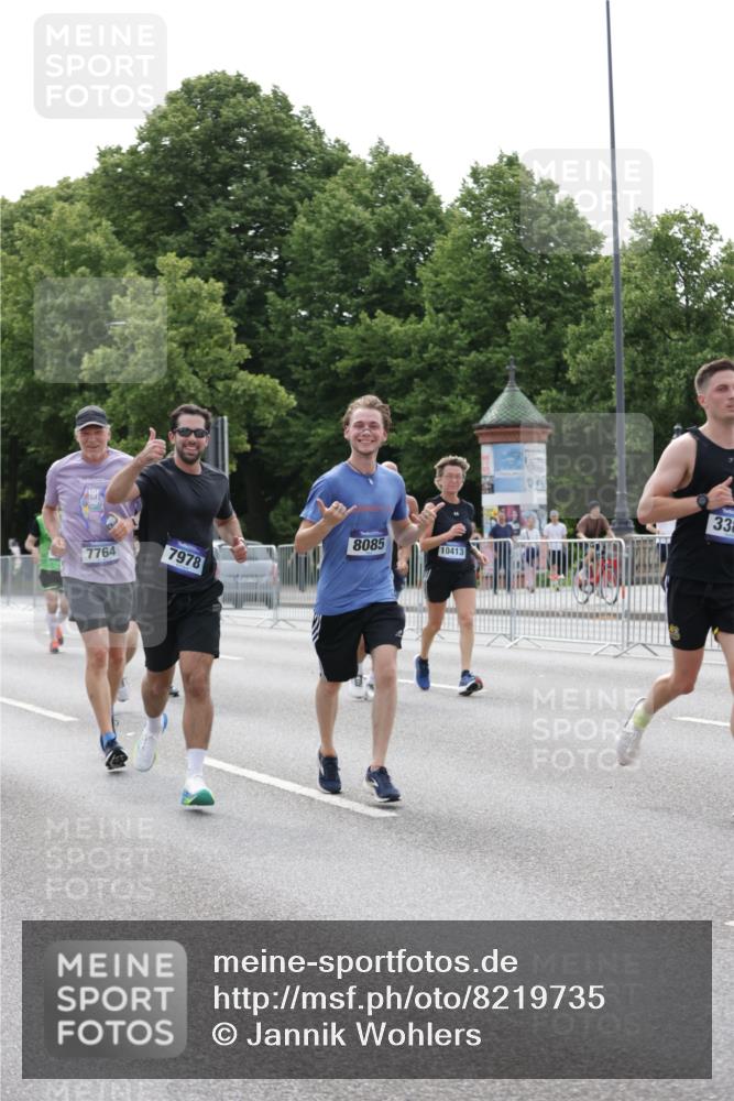 29.06.2025 - hella hamburg halbmarathon Jannik Wohlers http://msf.ph/oto/8219735 29.06.2025 10:27:16 Lombardsbrücke 2080, 3389, 4372, 5285, 6214, 7764, 7978, 8085, 9688, 10158, 10412, 10413, 12500, 13043, 14206, 16838, 17427, 17791, 18012, 18301, 18626, 18766 meine-sportfotos.de