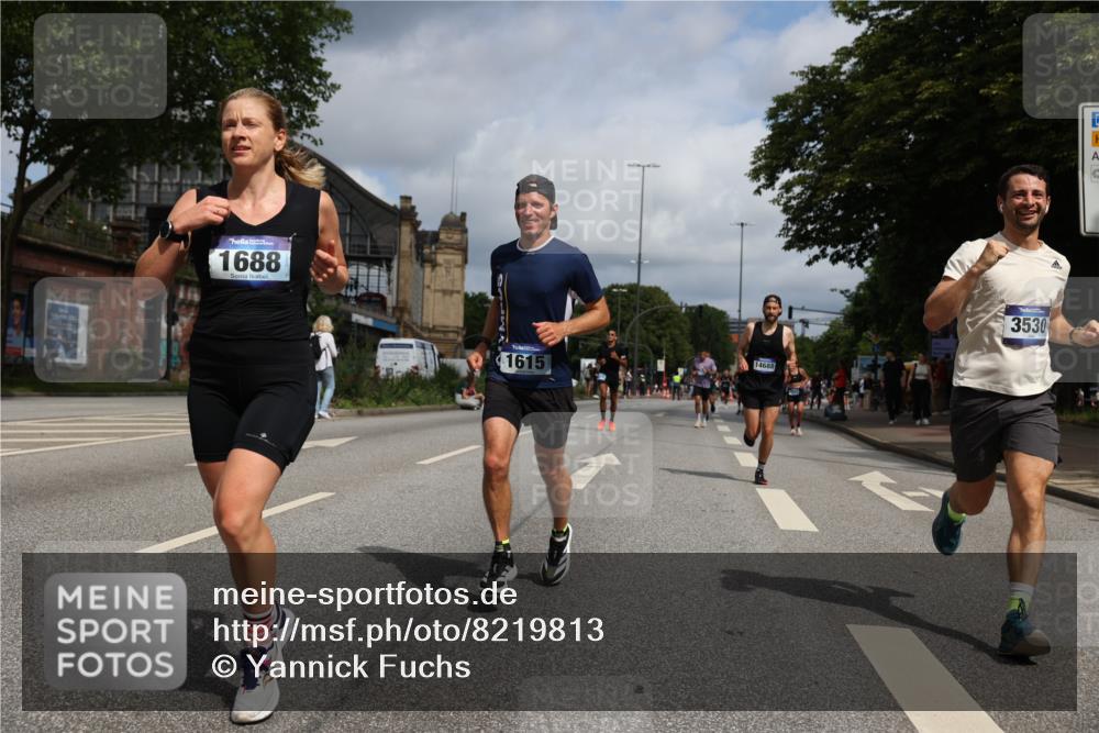 29.06.2025 - hella hamburg halbmarathon Yannick Fuchs http://msf.ph/oto/8219813 29.06.2025 10:33:01 20KM 1042, 1615, 1688, 1710, 2262, 2296, 2745, 2849, 3014, 3431, 3530, 4148, 5091, 5248, 6095, 6684, 7110, 7229, 8002, 8091, 11049, 11379, 12915, 13755, 14688, 14992, 16075, 17154, 17623, 17722, 18529, 18584, 18761 meine-sportfotos.de