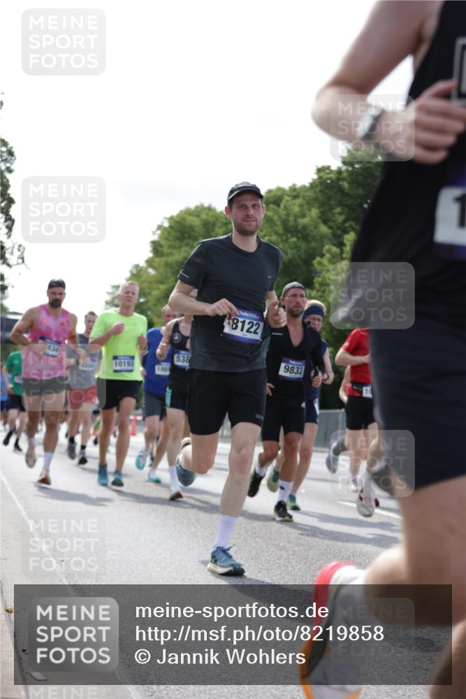 29.06.2025 - hella hamburg halbmarathon Jannik Wohlers http://msf.ph/oto/8219858 29.06.2025 09:50:39 Lombardsbrücke 1256, 1441, 1677, 1962, 2546, 2579, 3056, 3947, 4888, 4889, 5026, 5087, 5275, 5387, 5506, 6429, 6593, 6639, 7110, 7116, 7284, 7635, 8091, 8122, 8319, 8574, 8966, 9371, 9380, 9755, 9833, 10193, 10415, 10469, 11922, 12153, 12434, 12808, 12915, 13268, 13525, 13897, 14274, 14484, 14811, 14924, 15372, 15556, 15706, 15866, 15873, 16224, 16295, 16689, 17245, 17668, 18045, 18055, 18192, 18274, 18442, 18559, 18650 meine-sportfotos.de