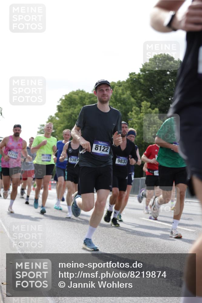 29.06.2025 - hella hamburg halbmarathon Jannik Wohlers http://msf.ph/oto/8219874 29.06.2025 09:50:39 Lombardsbrücke 1256, 1441, 1677, 1962, 2546, 2579, 3056, 3947, 4888, 4889, 5026, 5087, 5275, 5387, 5506, 6429, 6593, 6639, 7110, 7116, 7284, 7635, 8091, 8122, 8319, 8574, 8966, 9371, 9380, 9755, 9833, 10193, 10415, 10469, 11922, 12153, 12434, 12808, 12915, 13268, 13525, 13897, 14274, 14484, 14811, 14924, 15372, 15556, 15706, 15866, 15873, 16224, 16295, 16689, 17245, 17668, 18045, 18055, 18192, 18274, 18442, 18559, 18650 meine-sportfotos.de