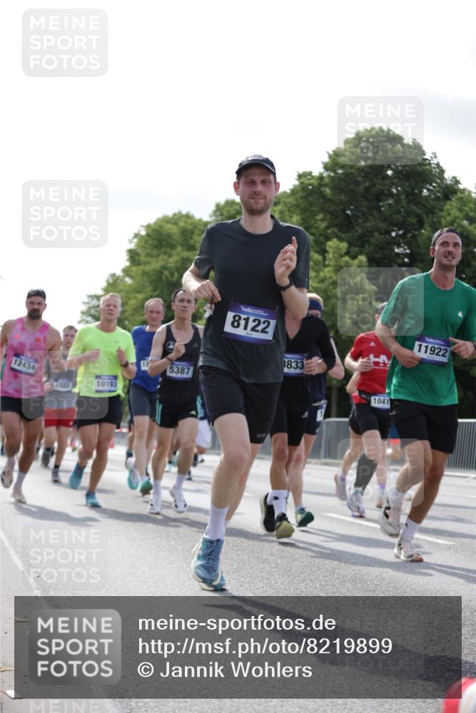 29.06.2025 - hella hamburg halbmarathon Jannik Wohlers http://msf.ph/oto/8219899 29.06.2025 09:50:39 Lombardsbrücke 1256, 1441, 1677, 1962, 2546, 2579, 3056, 3947, 4888, 4889, 5026, 5087, 5275, 5387, 5506, 6429, 6593, 6639, 7110, 7116, 7284, 7635, 8091, 8122, 8319, 8574, 8966, 9371, 9380, 9755, 9833, 10193, 10415, 10469, 11922, 12153, 12434, 12808, 12915, 13268, 13525, 13897, 14274, 14484, 14811, 14924, 15372, 15556, 15706, 15866, 15873, 16224, 16295, 16689, 17245, 17668, 18045, 18055, 18192, 18274, 18442, 18559, 18650 meine-sportfotos.de