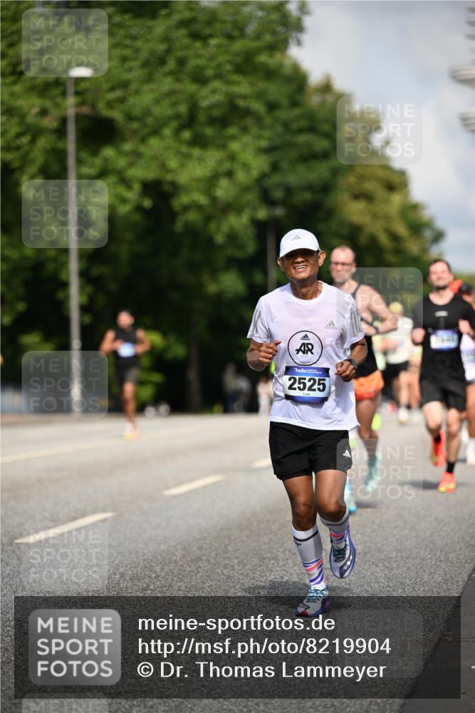 29.06.2025 - hella hamburg halbmarathon Dr. Thomas Lammeyer http://msf.ph/oto/8219904 29.06.2025 09:49:32 Kennedybrücke 2525, 3809, 3843, 3955, 4812, 5042, 6169, 6495, 7055, 7845, 8784, 8956, 9345, 10298, 10453, 10929, 11199 meine-sportfotos.de