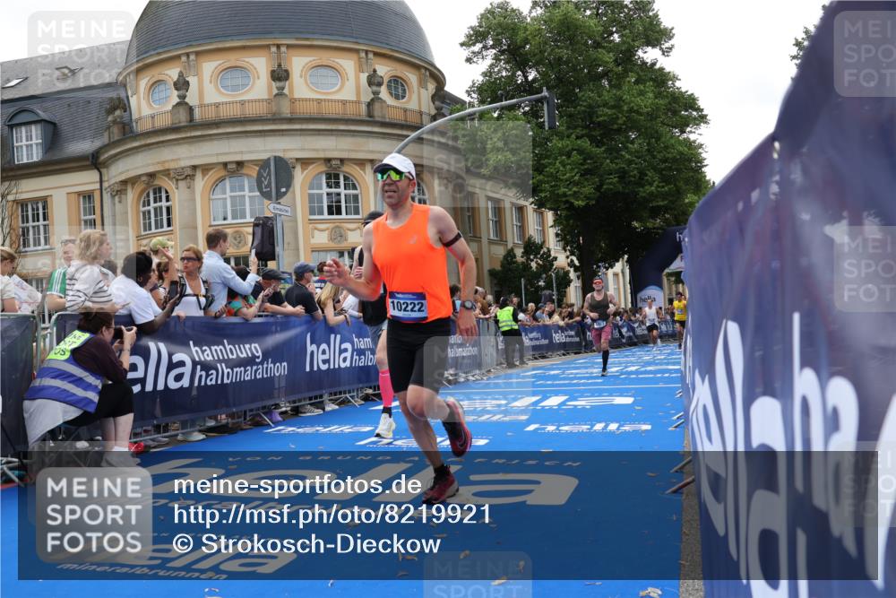 29.06.2025 - hella hamburg halbmarathon Strokosch-Dieckow http://msf.ph/oto/8219921 29.06.2025 10:28:40 Ziel 1953, 2604, 3968, 6090, 10222, 10486, 15655, 17213, 17428, 18763 meine-sportfotos.de