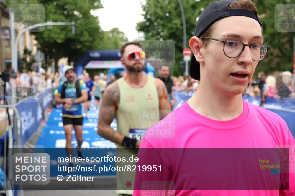29.06.2025 - hella hamburg halbmarathon Zöllner http://msf.ph/oto/8219951 29.06.2025 10:52:11 Ziel 1482, 2397, 2595, 5032, 5093, 5378, 6897, 7732, 9082, 12135, 12580, 13726, 14248, 14300, 15506, 15829, 16003, 16179, 16320, 16666, 17033, 17130, 18475, 18801 meine-sportfotos.de