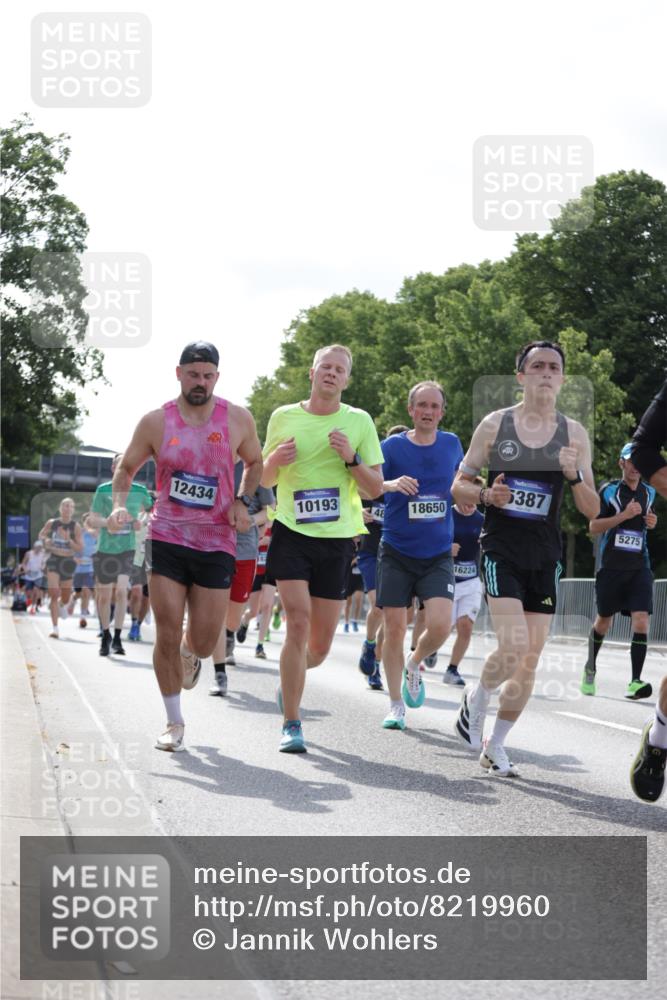 29.06.2025 - hella hamburg halbmarathon Jannik Wohlers http://msf.ph/oto/8219960 29.06.2025 09:50:40 Lombardsbrücke 1256, 1441, 1677, 1962, 2579, 3056, 3947, 4854, 4888, 4889, 5026, 5087, 5275, 5387, 6429, 6593, 6639, 7110, 7116, 7284, 7635, 8091, 8122, 8319, 8574, 8966, 9371, 9380, 9755, 9833, 10193, 10415, 10469, 11922, 12153, 12434, 12808, 12915, 13268, 13525, 14274, 14484, 14811, 14924, 15556, 15654, 15706, 15866, 15873, 16224, 16295, 16689, 17245, 17668, 18045, 18055, 18192, 18274, 18442, 18559, 18650, 18963 meine-sportfotos.de