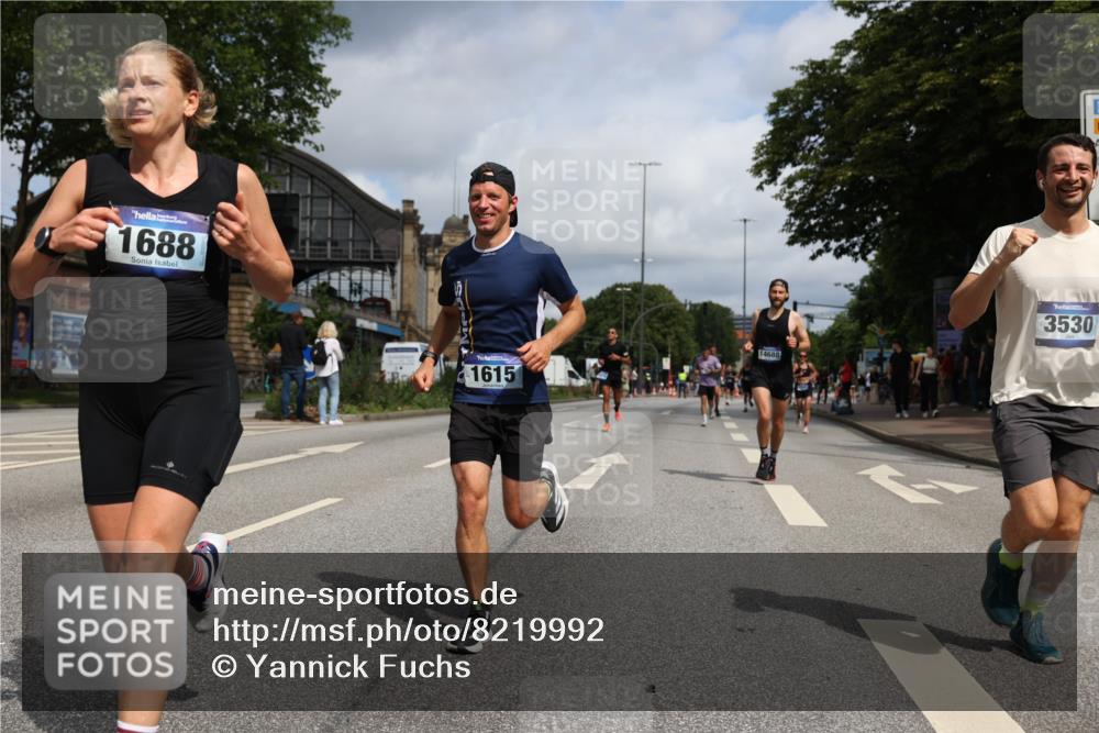 29.06.2025 - hella hamburg halbmarathon Yannick Fuchs http://msf.ph/oto/8219992 29.06.2025 10:33:01 20KM 1042, 1615, 1688, 1710, 2262, 2296, 2745, 2849, 3014, 3431, 3530, 4148, 5091, 5248, 6095, 6684, 7110, 7229, 8002, 8091, 11049, 11379, 12915, 13755, 14688, 14992, 16075, 17154, 17623, 17722, 18529, 18584, 18761 meine-sportfotos.de