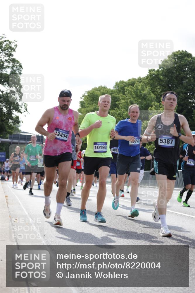 29.06.2025 - hella hamburg halbmarathon Jannik Wohlers http://msf.ph/oto/8220004 29.06.2025 09:50:40 Lombardsbrücke 1256, 1441, 1677, 1962, 2579, 3056, 3947, 4854, 4888, 4889, 5026, 5087, 5275, 5387, 6429, 6593, 6639, 7110, 7116, 7284, 7635, 8091, 8122, 8319, 8574, 8966, 9371, 9380, 9755, 9833, 10193, 10415, 10469, 11922, 12153, 12434, 12808, 12915, 13268, 13525, 14274, 14484, 14811, 14924, 15556, 15654, 15706, 15866, 15873, 16224, 16295, 16689, 17245, 17668, 18045, 18055, 18192, 18274, 18442, 18559, 18650, 18963 meine-sportfotos.de