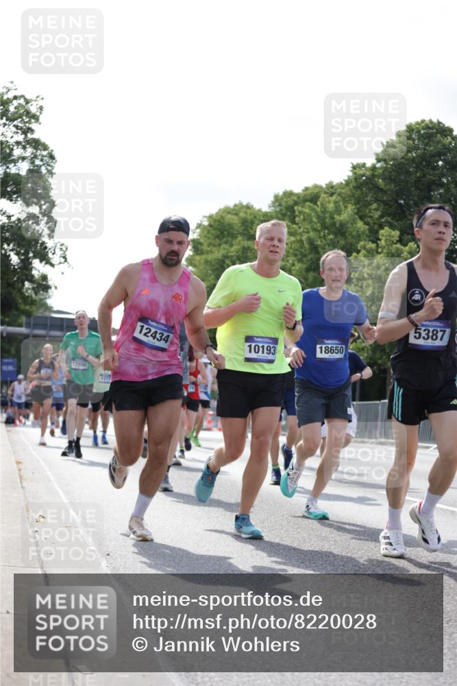 29.06.2025 - hella hamburg halbmarathon Jannik Wohlers http://msf.ph/oto/8220028 29.06.2025 09:50:40 Lombardsbrücke 1256, 1441, 1677, 1962, 2579, 3056, 3947, 4854, 4888, 4889, 5026, 5087, 5275, 5387, 6429, 6593, 6639, 7110, 7116, 7284, 7635, 8091, 8122, 8319, 8574, 8966, 9371, 9380, 9755, 9833, 10193, 10415, 10469, 11922, 12153, 12434, 12808, 12915, 13268, 13525, 14274, 14484, 14811, 14924, 15556, 15654, 15706, 15866, 15873, 16224, 16295, 16689, 17245, 17668, 18045, 18055, 18192, 18274, 18442, 18559, 18650, 18963 meine-sportfotos.de
