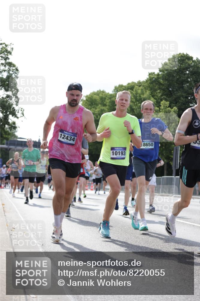 29.06.2025 - hella hamburg halbmarathon Jannik Wohlers http://msf.ph/oto/8220055 29.06.2025 09:50:40 Lombardsbrücke 1256, 1441, 1677, 1962, 2579, 3056, 3947, 4854, 4888, 4889, 5026, 5087, 5275, 5387, 6429, 6593, 6639, 7110, 7116, 7284, 7635, 8091, 8122, 8319, 8574, 8966, 9371, 9380, 9755, 9833, 10193, 10415, 10469, 11922, 12153, 12434, 12808, 12915, 13268, 13525, 14274, 14484, 14811, 14924, 15556, 15654, 15706, 15866, 15873, 16224, 16295, 16689, 17245, 17668, 18045, 18055, 18192, 18274, 18442, 18559, 18650, 18963 meine-sportfotos.de