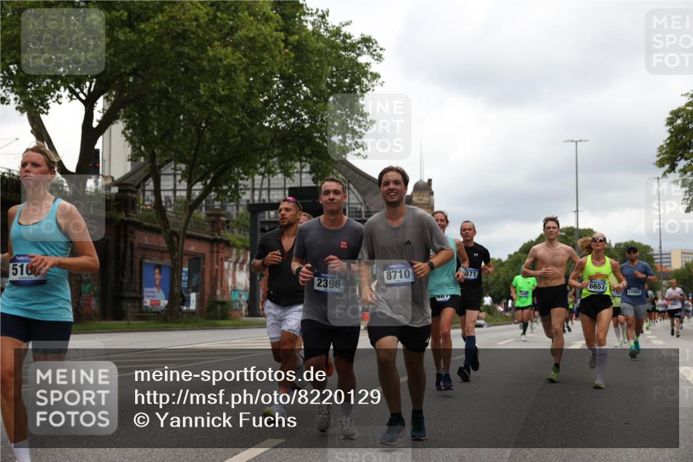 29.06.2025 - hella hamburg halbmarathon Yannick Fuchs http://msf.ph/oto/8220129 29.06.2025 10:46:00 20KM 2287, 2364, 2396, 2397, 2595, 2670, 2818, 4140, 4814, 5008, 5032, 5093, 5102, 5482, 6286, 6390, 6657, 6776, 7409, 7724, 7732, 7786, 8371, 8413, 8661, 8710, 9082, 10115, 11551, 11791, 12224, 12367, 12580, 13015, 13047, 13051, 13792, 14122, 14300, 14561, 14865, 15356, 15643, 15727, 15829, 15831, 16003, 16179, 16357, 16591, 17033, 17682, 17815, 17978, 17997, 18019, 18475, 18869, 18982 meine-sportfotos.de