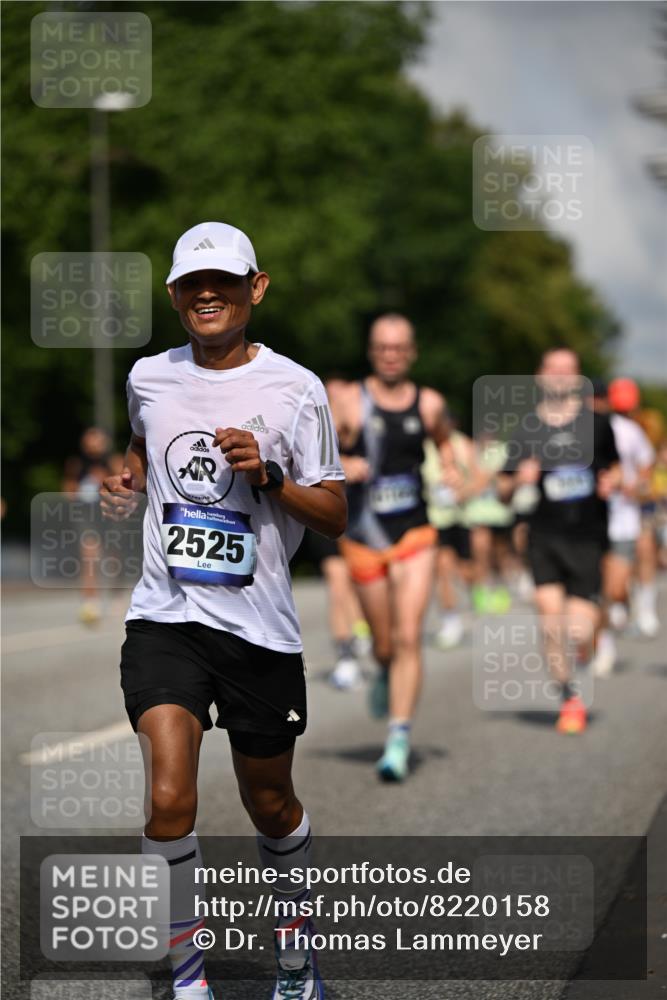 29.06.2025 - hella hamburg halbmarathon Dr. Thomas Lammeyer http://msf.ph/oto/8220158 29.06.2025 09:49:33 Kennedybrücke 2525, 3809, 3843, 3955, 4812, 5042, 6169, 6495, 7055, 7845, 7901, 8784, 8956, 9345, 10298, 10453, 10929, 11199 meine-sportfotos.de
