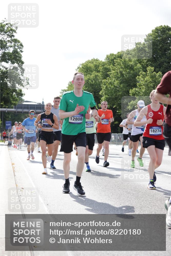 29.06.2025 - hella hamburg halbmarathon Jannik Wohlers http://msf.ph/oto/8220180 29.06.2025 09:50:43 Lombardsbrücke 1256, 1441, 1677, 1962, 2579, 3947, 4854, 4888, 4889, 5087, 5275, 5387, 6429, 6593, 6639, 6721, 6901, 7116, 7284, 7635, 7693, 8091, 8122, 8319, 8966, 9262, 9313, 9371, 9380, 9755, 9833, 10193, 10415, 10469, 11907, 11922, 12153, 12385, 12434, 12808, 12915, 13268, 13525, 14093, 14274, 14447, 14484, 14811, 14924, 15654, 15706, 15866, 15873, 16224, 16295, 16761, 17245, 17668, 18045, 18055, 18192, 18274, 18650, 18963 meine-sportfotos.de