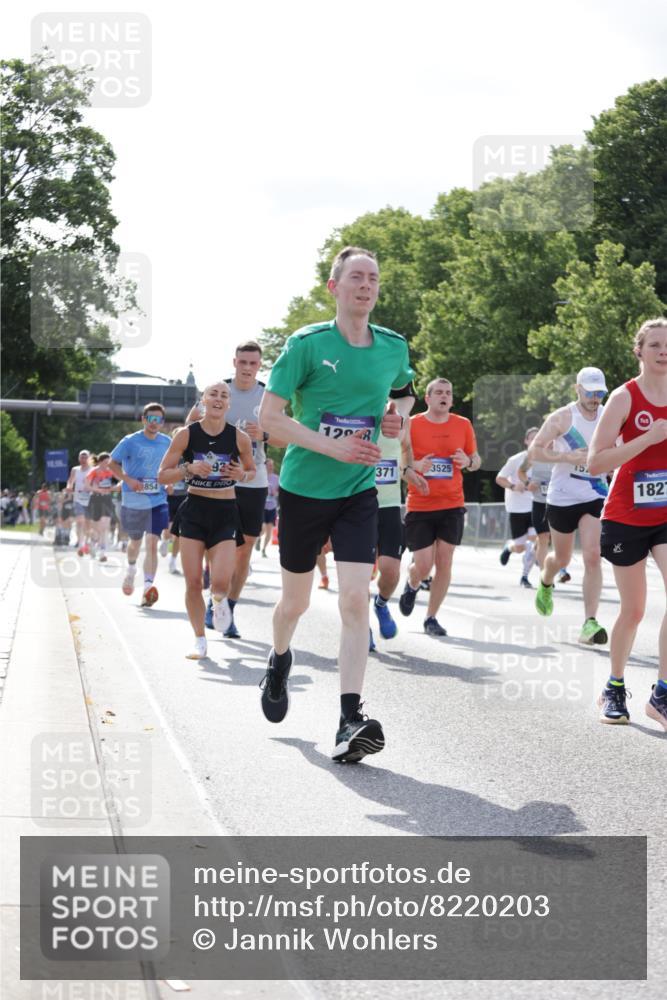29.06.2025 - hella hamburg halbmarathon Jannik Wohlers http://msf.ph/oto/8220203 29.06.2025 09:50:43 Lombardsbrücke 1256, 1441, 1677, 1962, 2579, 3947, 4854, 4888, 4889, 5087, 5275, 5387, 6429, 6593, 6639, 6721, 6901, 7116, 7284, 7635, 7693, 8091, 8122, 8319, 8966, 9262, 9313, 9371, 9380, 9755, 9833, 10193, 10415, 10469, 11907, 11922, 12153, 12385, 12434, 12808, 12915, 13268, 13525, 14093, 14274, 14447, 14484, 14811, 14924, 15654, 15706, 15866, 15873, 16224, 16295, 16761, 17245, 17668, 18045, 18055, 18192, 18274, 18650, 18963 meine-sportfotos.de