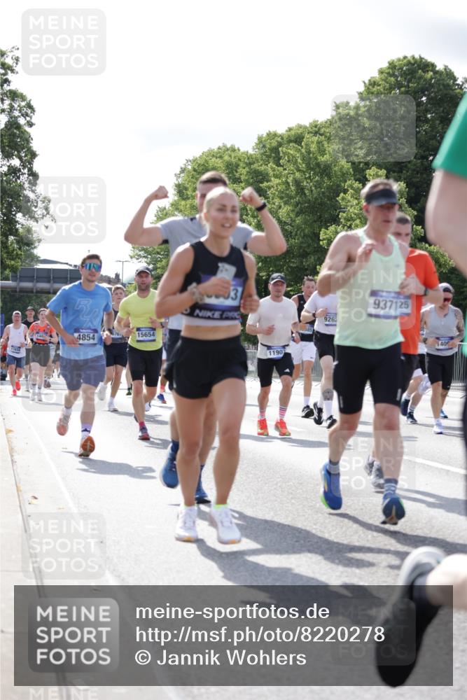 29.06.2025 - hella hamburg halbmarathon Jannik Wohlers http://msf.ph/oto/8220278 29.06.2025 09:50:45 Lombardsbrücke 1256, 1677, 1941, 1962, 2579, 3700, 3947, 4854, 4888, 4889, 5087, 5275, 5387, 6429, 6593, 6639, 6721, 6901, 7116, 7284, 7635, 7693, 8091, 8122, 8319, 8966, 9262, 9313, 9371, 9380, 9755, 9833, 9885, 10193, 10415, 10469, 11907, 11922, 12153, 12385, 12434, 12808, 12915, 13268, 13525, 14093, 14274, 14447, 14484, 14811, 14816, 15654, 15706, 15866, 15873, 16224, 16295, 16761, 17245, 17492, 17668, 17834, 18055, 18192, 18274, 18650, 18963 meine-sportfotos.de