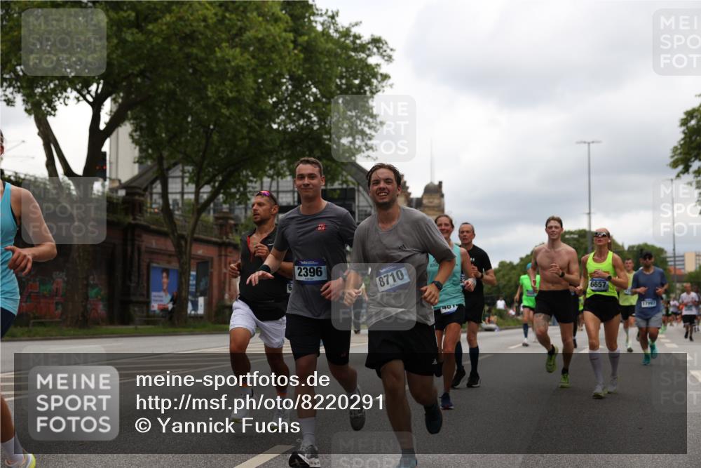 29.06.2025 - hella hamburg halbmarathon Yannick Fuchs http://msf.ph/oto/8220291 29.06.2025 10:46:00 20KM 2287, 2364, 2396, 2397, 2595, 2670, 2818, 4140, 4814, 5008, 5032, 5093, 5102, 5482, 6286, 6390, 6657, 6776, 7409, 7724, 7732, 7786, 8371, 8413, 8661, 8710, 9082, 10115, 11551, 11791, 12224, 12367, 12580, 13015, 13047, 13051, 13792, 14122, 14300, 14561, 14865, 15356, 15643, 15727, 15829, 15831, 16003, 16179, 16357, 16591, 17033, 17682, 17815, 17978, 17997, 18019, 18475, 18869, 18982 meine-sportfotos.de