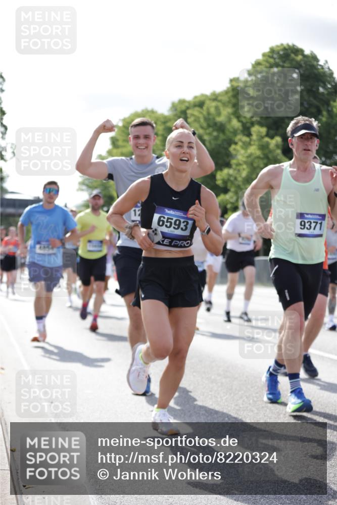 29.06.2025 - hella hamburg halbmarathon Jannik Wohlers http://msf.ph/oto/8220324 29.06.2025 09:50:45 Lombardsbrücke 1256, 1677, 1941, 1962, 2579, 3700, 3947, 4854, 4888, 4889, 5087, 5275, 5387, 6429, 6593, 6639, 6721, 6901, 7116, 7284, 7635, 7693, 8091, 8122, 8319, 8966, 9262, 9313, 9371, 9380, 9755, 9833, 9885, 10193, 10415, 10469, 11907, 11922, 12153, 12385, 12434, 12808, 12915, 13268, 13525, 14093, 14274, 14447, 14484, 14811, 14816, 15654, 15706, 15866, 15873, 16224, 16295, 16761, 17245, 17492, 17668, 17834, 18055, 18192, 18274, 18650, 18963 meine-sportfotos.de