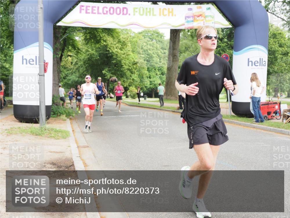 29.06.2025 - hella hamburg halbmarathon MichiJ http://msf.ph/oto/8220373 29.06.2025 10:24:14 Zwischen KM18-KM19 1344, 4050, 4740, 7466, 8901, 10771, 11559, 11898, 12204, 13343, 13419, 14603, 15115, 15390, 15991, 16964 meine-sportfotos.de