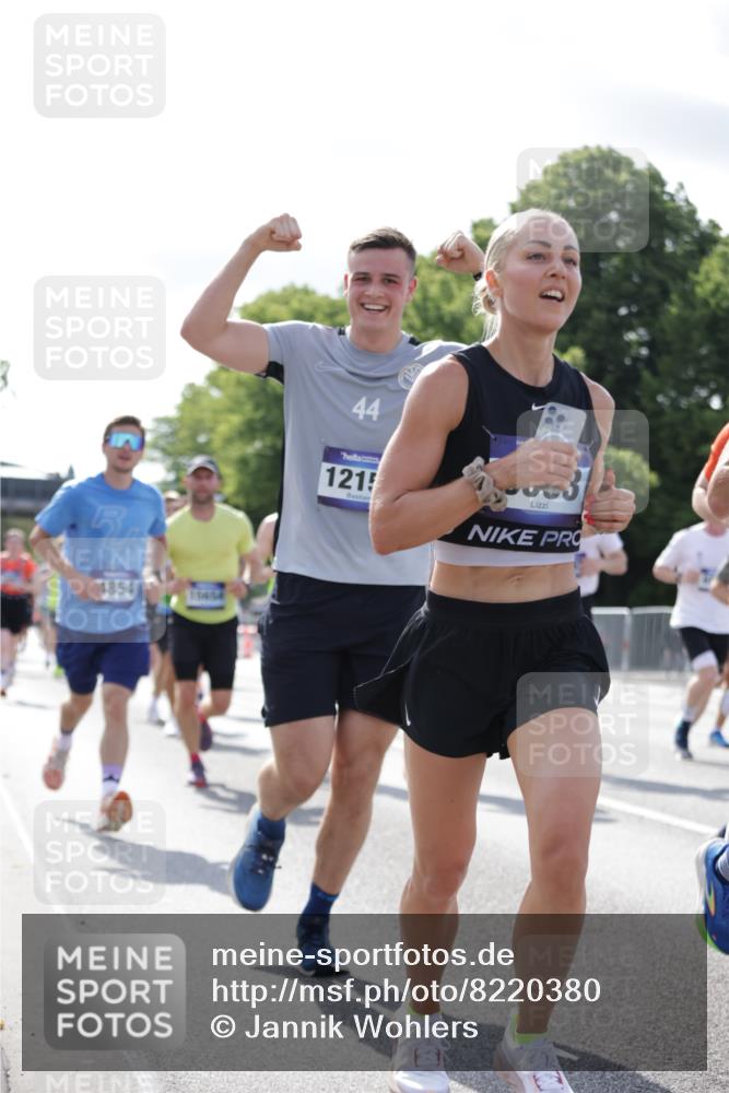 29.06.2025 - hella hamburg halbmarathon Jannik Wohlers http://msf.ph/oto/8220380 29.06.2025 09:50:46 Lombardsbrücke 1256, 1677, 1941, 1962, 2579, 3700, 3947, 4854, 4888, 4889, 5087, 5275, 5387, 6429, 6593, 6639, 6721, 6901, 7116, 7284, 7378, 7635, 7693, 7962, 8122, 8319, 8966, 9262, 9313, 9371, 9380, 9755, 9833, 9885, 10193, 10415, 10469, 11907, 11922, 12153, 12385, 12434, 12808, 12915, 13268, 13525, 14093, 14274, 14447, 14811, 14816, 15654, 15706, 15866, 15873, 16224, 16295, 16761, 17245, 17492, 17668, 17834, 18055, 18192, 18274, 18650, 18963 meine-sportfotos.de