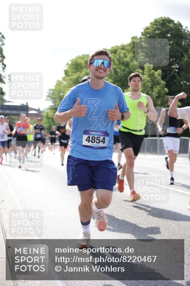 29.06.2025 - hella hamburg halbmarathon Jannik Wohlers http://msf.ph/oto/8220467 29.06.2025 09:50:47 Lombardsbrücke 1256, 1677, 1941, 1962, 2579, 3700, 4854, 4888, 4889, 5087, 5275, 5387, 6593, 6721, 6901, 7116, 7284, 7378, 7635, 7693, 7962, 8122, 8319, 8966, 9262, 9313, 9371, 9380, 9755, 9833, 9885, 10193, 10415, 10469, 11907, 11922, 12153, 12385, 12434, 12808, 12915, 13268, 13525, 14093, 14201, 14210, 14447, 14811, 14816, 15654, 15706, 15866, 15873, 16224, 16295, 16761, 17245, 17492, 17668, 17834, 18055, 18274, 18650, 18963 meine-sportfotos.de