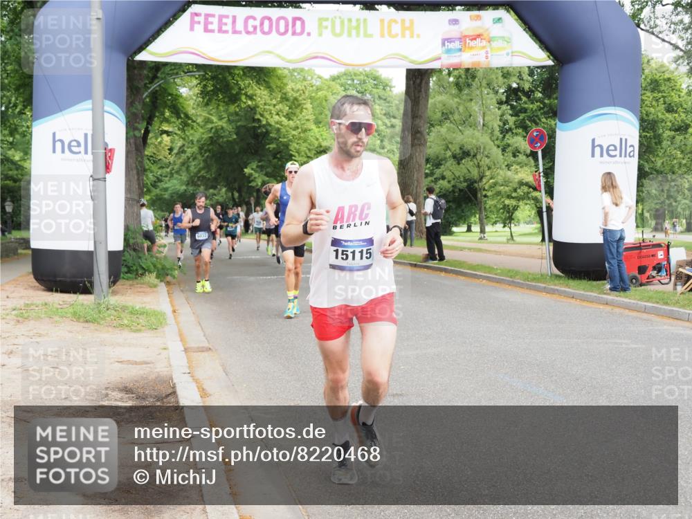 29.06.2025 - hella hamburg halbmarathon MichiJ http://msf.ph/oto/8220468 29.06.2025 10:24:17 Zwischen KM18-KM19 1344, 4050, 4740, 6032, 10771, 11559, 11898, 13419, 14603, 15115, 15991, 16964 meine-sportfotos.de