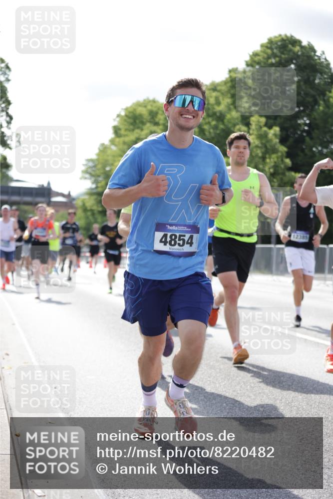 29.06.2025 - hella hamburg halbmarathon Jannik Wohlers http://msf.ph/oto/8220482 29.06.2025 09:50:47 Lombardsbrücke 1256, 1677, 1941, 1962, 2579, 3700, 4854, 4888, 4889, 5087, 5275, 5387, 6593, 6721, 6901, 7116, 7284, 7378, 7635, 7693, 7962, 8122, 8319, 8966, 9262, 9313, 9371, 9380, 9755, 9833, 9885, 10193, 10415, 10469, 11907, 11922, 12153, 12385, 12434, 12808, 12915, 13268, 13525, 14093, 14201, 14210, 14447, 14811, 14816, 15654, 15706, 15866, 15873, 16224, 16295, 16761, 17245, 17492, 17668, 17834, 18055, 18274, 18650, 18963 meine-sportfotos.de