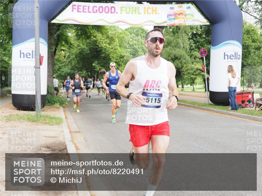 29.06.2025 - hella hamburg halbmarathon MichiJ http://msf.ph/oto/8220491 29.06.2025 10:24:17 Zwischen KM18-KM19 1344, 4050, 4740, 6032, 10771, 11559, 11898, 13419, 14603, 15115, 15991, 16964 meine-sportfotos.de