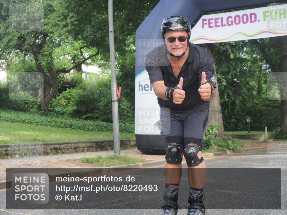 29.06.2025 - hella hamburg halbmarathon KatJ http://msf.ph/oto/8220493 29.06.2025 09:36:43 Zwischen KM18-KM19  meine-sportfotos.de