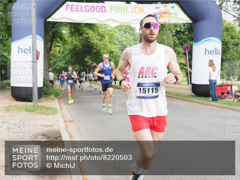 29.06.2025 - hella hamburg halbmarathon MichiJ http://msf.ph/oto/8220503 29.06.2025 10:24:17 Zwischen KM18-KM19 1344, 4050, 4740, 6032, 10771, 11559, 11898, 13419, 14603, 15115, 15991, 16964 meine-sportfotos.de