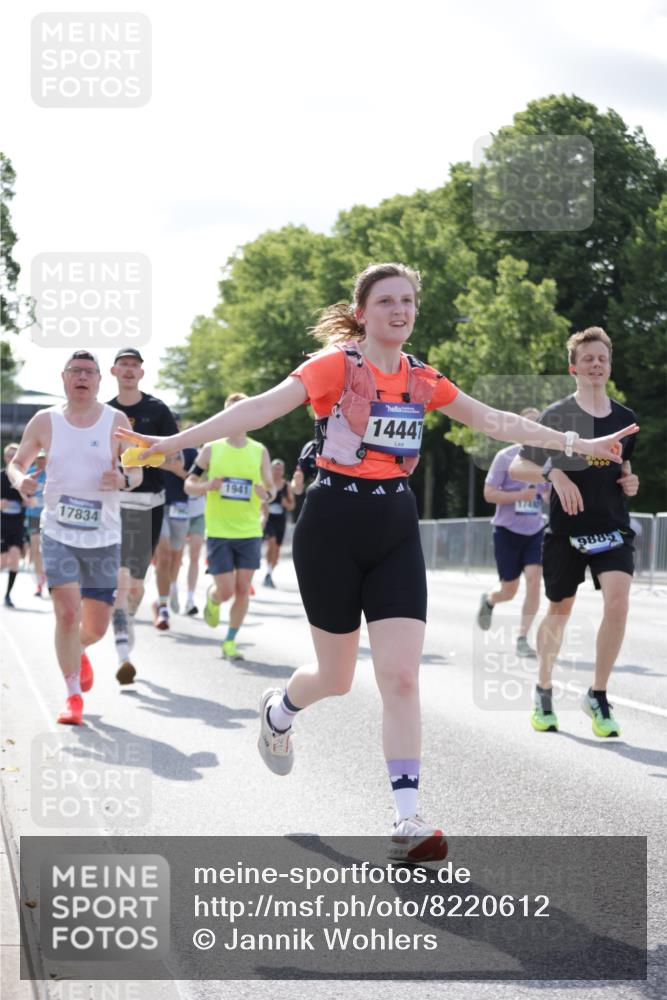 29.06.2025 - hella hamburg halbmarathon Jannik Wohlers http://msf.ph/oto/8220612 29.06.2025 09:50:50 Lombardsbrücke 1136, 1256, 1912, 1941, 1962, 2579, 3700, 4854, 4888, 4889, 5275, 5387, 6593, 6721, 6901, 7116, 7284, 7378, 7693, 7962, 8122, 8319, 8966, 9262, 9313, 9371, 9755, 9833, 9885, 10193, 10415, 10469, 11907, 11922, 12153, 12385, 12434, 12808, 12915, 13268, 13525, 14093, 14201, 14210, 14447, 14811, 14816, 15424, 15654, 15706, 15862, 16224, 16295, 16656, 16761, 17492, 17668, 17834, 18274, 18650, 18963 meine-sportfotos.de