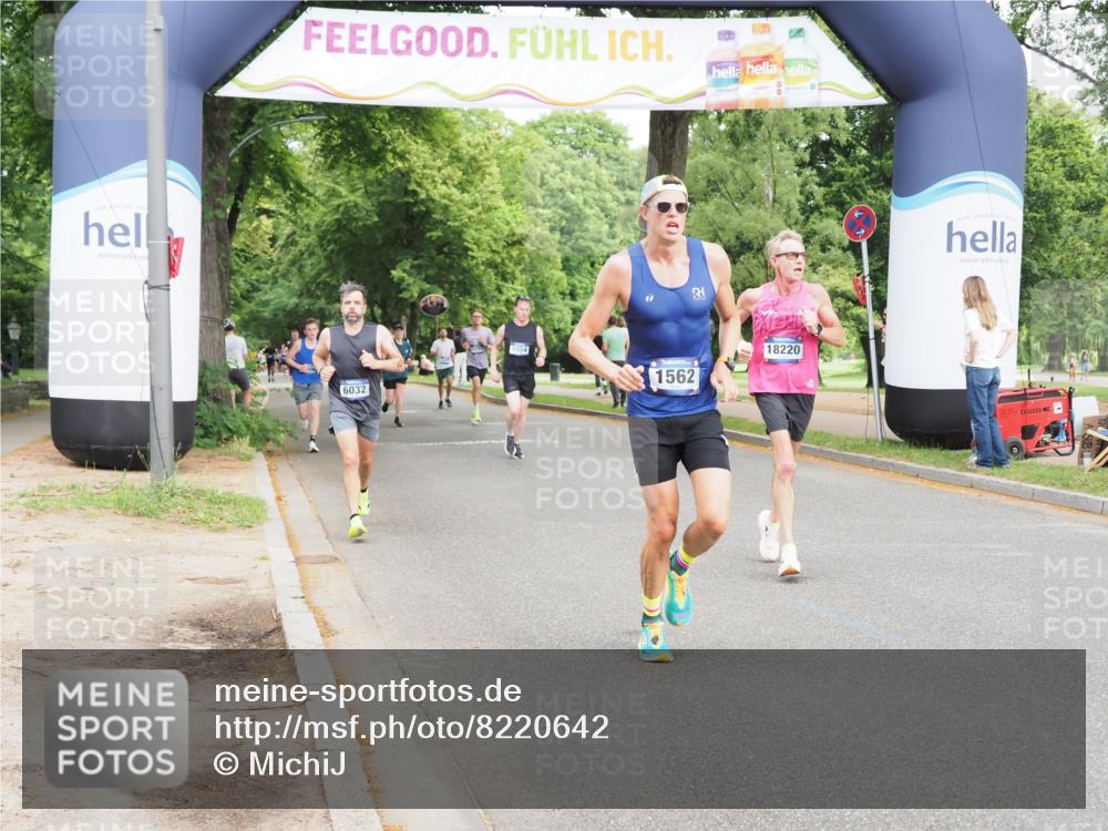 29.06.2025 - hella hamburg halbmarathon MichiJ http://msf.ph/oto/8220642 29.06.2025 10:24:18 Zwischen KM18-KM19 1562, 4050, 4740, 6032, 10771, 11559, 11898, 13419, 14603, 15115, 15991, 18220 meine-sportfotos.de