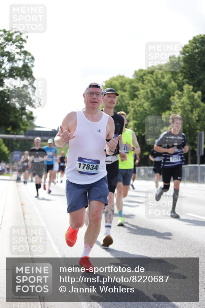 29.06.2025 - hella hamburg halbmarathon Jannik Wohlers http://msf.ph/oto/8220687 29.06.2025 09:50:51 Lombardsbrücke 1136, 1256, 1912, 1941, 1962, 2579, 3700, 4854, 4888, 4889, 5275, 5387, 6593, 6721, 6901, 7116, 7284, 7378, 7693, 7962, 8122, 8319, 8966, 9262, 9313, 9371, 9755, 9833, 9885, 10193, 10415, 10469, 11049, 11907, 11922, 12153, 12385, 12434, 12808, 12915, 13268, 13525, 14093, 14201, 14210, 14447, 14811, 14816, 15424, 15654, 15706, 15862, 16224, 16295, 16656, 16761, 17492, 17668, 17834, 18274, 18650, 18963 meine-sportfotos.de
