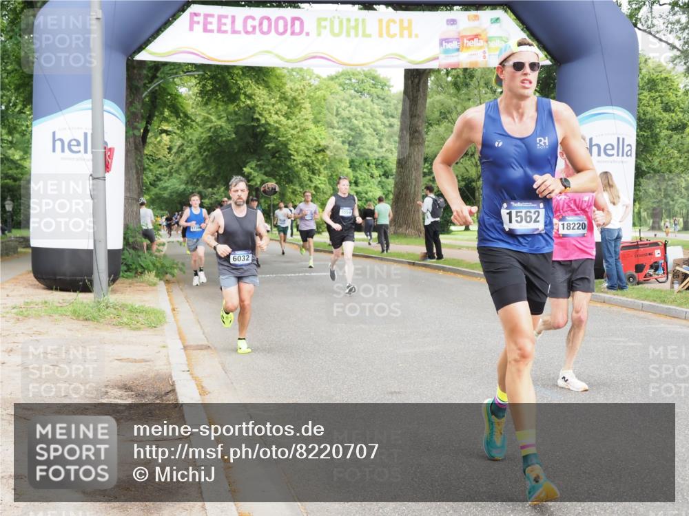 29.06.2025 - hella hamburg halbmarathon MichiJ http://msf.ph/oto/8220707 29.06.2025 10:24:19 Zwischen KM18-KM19 1562, 5554, 6032, 11559, 11898, 13419, 14603, 15115, 15991, 18220 meine-sportfotos.de