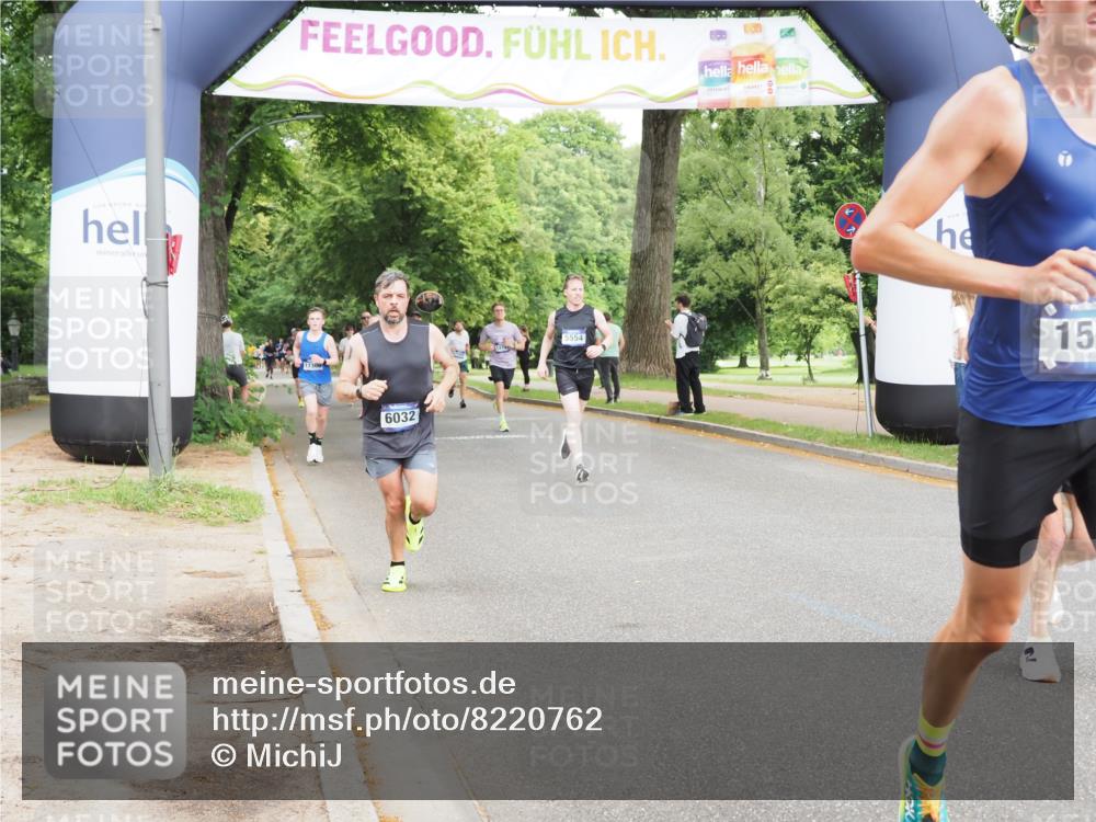 29.06.2025 - hella hamburg halbmarathon MichiJ http://msf.ph/oto/8220762 29.06.2025 10:24:19 Zwischen KM18-KM19 1562, 5554, 6032, 11559, 11898, 13419, 14603, 15115, 15991, 18220 meine-sportfotos.de