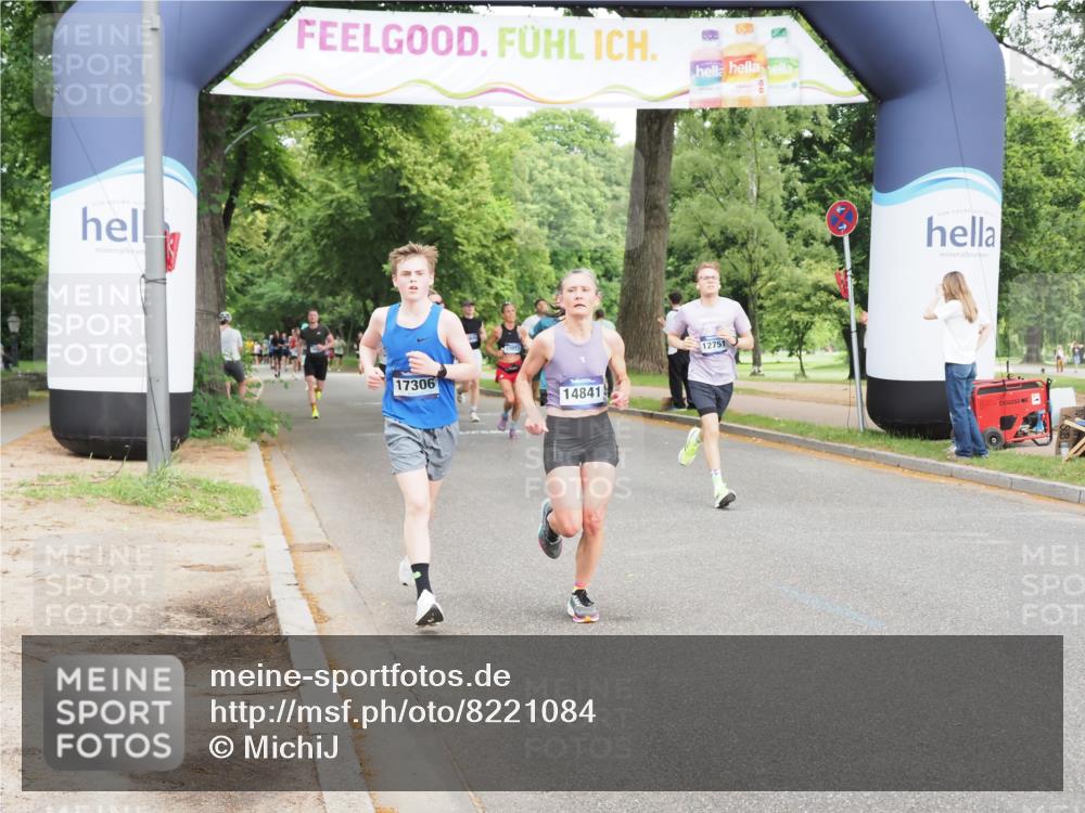 29.06.2025 - hella hamburg halbmarathon MichiJ http://msf.ph/oto/8221084 29.06.2025 10:24:22 Zwischen KM18-KM19 1562, 5554, 6032, 12751, 14841, 15115, 17306, 18220 meine-sportfotos.de