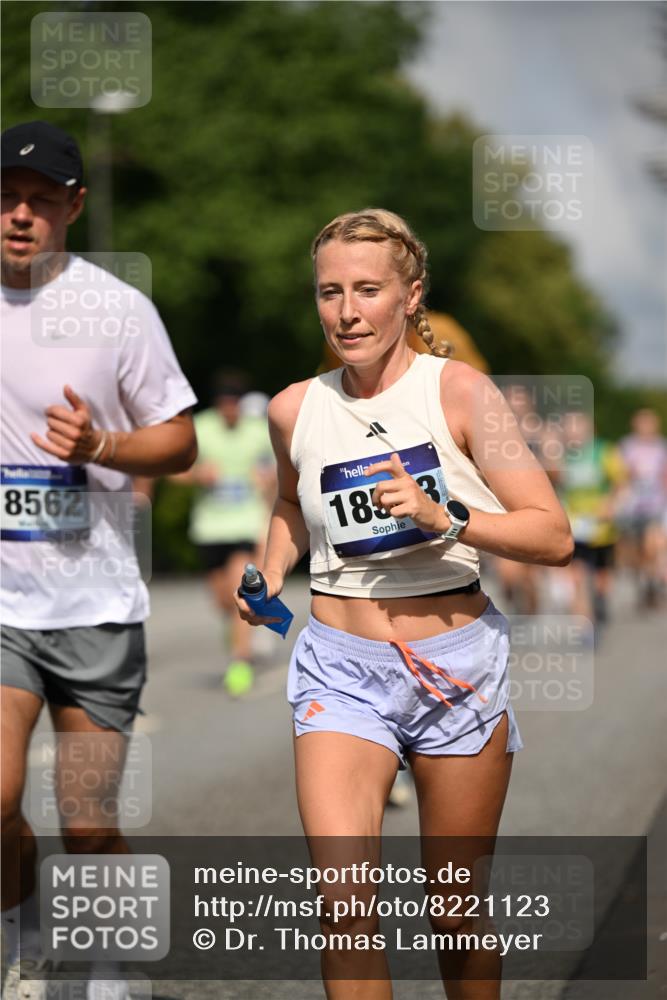 29.06.2025 - hella hamburg halbmarathon Dr. Thomas Lammeyer http://msf.ph/oto/8221123 29.06.2025 09:49:38 Kennedybrücke 2525, 3809, 3843, 3955, 4812, 5042, 6169, 6495, 7534, 7845, 7901, 8784, 8956, 10298, 10453, 10929, 11199, 11230 meine-sportfotos.de