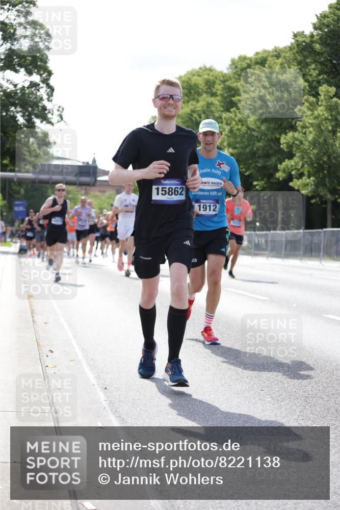 29.06.2025 - hella hamburg halbmarathon Jannik Wohlers http://msf.ph/oto/8221138 29.06.2025 09:50:55 Lombardsbrücke 1136, 1912, 1941, 2972, 3523, 3700, 4854, 4888, 4889, 4999, 5275, 6593, 6721, 6901, 7378, 7693, 7962, 8319, 9262, 9313, 9371, 9755, 9885, 11049, 11907, 11959, 12153, 12385, 12808, 12915, 13525, 14093, 14201, 14210, 14447, 14811, 14816, 15424, 15654, 15706, 15857, 15862, 16224, 16656, 16761, 17492, 17668, 17724, 17834, 18013, 18274, 18650, 18868, 18963, 18970 meine-sportfotos.de
