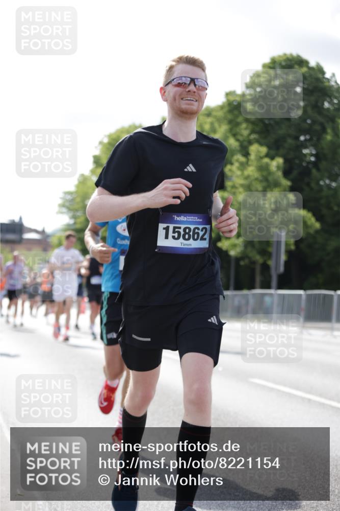 29.06.2025 - hella hamburg halbmarathon Jannik Wohlers http://msf.ph/oto/8221154 29.06.2025 09:50:56 Lombardsbrücke 1136, 1912, 1920, 1941, 2972, 3523, 3700, 4759, 4854, 4888, 4889, 4999, 5275, 6593, 6721, 6901, 7378, 7693, 7962, 8319, 9262, 9313, 9371, 9755, 9885, 11049, 11907, 11959, 12153, 12385, 12808, 12915, 13525, 14093, 14201, 14210, 14447, 14816, 15383, 15424, 15654, 15706, 15857, 15862, 16224, 16656, 16761, 17492, 17668, 17724, 17834, 18013, 18274, 18868, 18963, 18970 meine-sportfotos.de