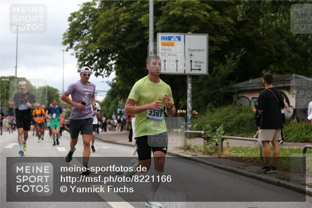 29.06.2025 - hella hamburg halbmarathon Yannick Fuchs http://msf.ph/oto/8221166 29.06.2025 10:46:05 20KM 2287, 2364, 2396, 2397, 2595, 2670, 2818, 4140, 4814, 5008, 5032, 5093, 5102, 5482, 6286, 6390, 6657, 7409, 7724, 7732, 8371, 8661, 8710, 8977, 9082, 9093, 9876, 10115, 11551, 11791, 12367, 12580, 13015, 13047, 13051, 13792, 14122, 14300, 14561, 15356, 15427, 15727, 15829, 15831, 16003, 16179, 16357, 16591, 17815, 17997, 18475, 18801, 18869, 18982 meine-sportfotos.de