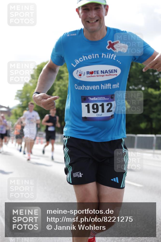 29.06.2025 - hella hamburg halbmarathon Jannik Wohlers http://msf.ph/oto/8221275 29.06.2025 09:50:57 Lombardsbrücke 1136, 1912, 1920, 1941, 2972, 3523, 3700, 4759, 4854, 4889, 4999, 6593, 6721, 6901, 7378, 7693, 7962, 8319, 9262, 9313, 9371, 9755, 9885, 11049, 11907, 11959, 12153, 12385, 12808, 13525, 14093, 14201, 14210, 14447, 14816, 15383, 15424, 15654, 15706, 15857, 15862, 16224, 16656, 16761, 17492, 17668, 17724, 17834, 18013, 18274, 18868, 18963, 18970 meine-sportfotos.de