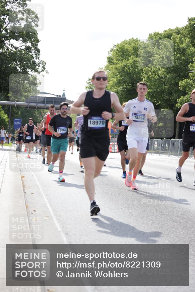 29.06.2025 - hella hamburg halbmarathon Jannik Wohlers http://msf.ph/oto/8221309 29.06.2025 09:50:58 Lombardsbrücke 1136, 1912, 1920, 1941, 2972, 3523, 3700, 4759, 4854, 4999, 6593, 6721, 6901, 7378, 7693, 7962, 8319, 9262, 9313, 9371, 9755, 9885, 11049, 11907, 11959, 12153, 12385, 13525, 14093, 14201, 14210, 14447, 14816, 15383, 15424, 15654, 15706, 15857, 15862, 16656, 16761, 17492, 17668, 17724, 17834, 18013, 18274, 18868, 18963, 18970 meine-sportfotos.de