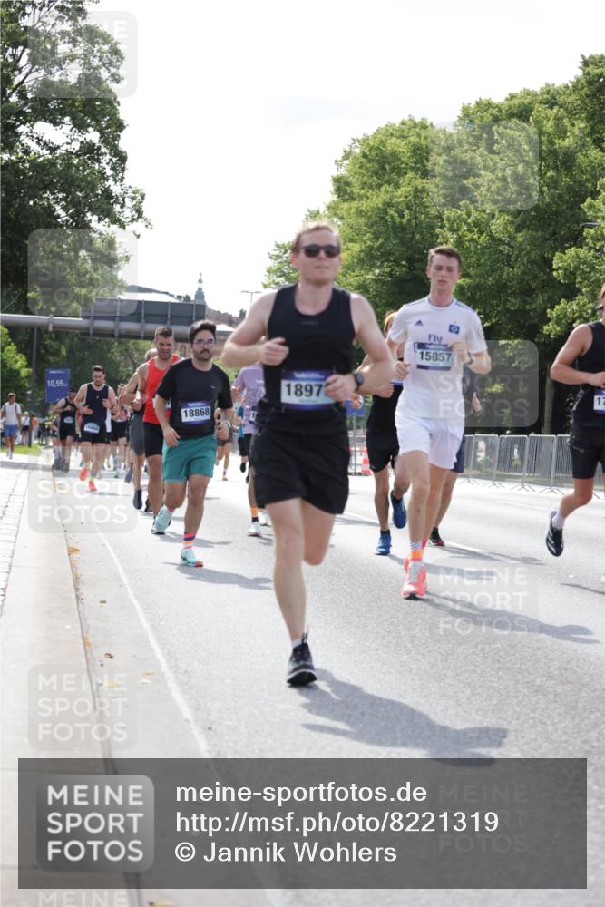 29.06.2025 - hella hamburg halbmarathon Jannik Wohlers http://msf.ph/oto/8221319 29.06.2025 09:50:58 Lombardsbrücke 1136, 1912, 1920, 1941, 2972, 3523, 3700, 4759, 4854, 4999, 6593, 6721, 6901, 7378, 7693, 7962, 8319, 9262, 9313, 9371, 9755, 9885, 11049, 11907, 11959, 12153, 12385, 13525, 14093, 14201, 14210, 14447, 14816, 15383, 15424, 15654, 15706, 15857, 15862, 16656, 16761, 17492, 17668, 17724, 17834, 18013, 18274, 18868, 18963, 18970 meine-sportfotos.de