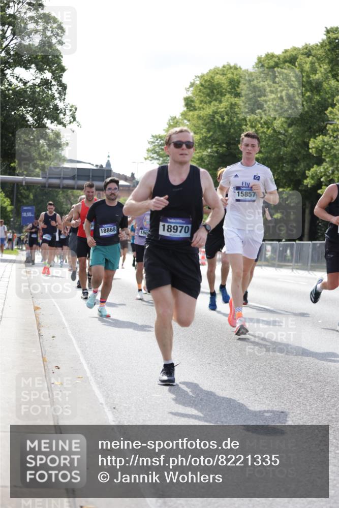 29.06.2025 - hella hamburg halbmarathon Jannik Wohlers http://msf.ph/oto/8221335 29.06.2025 09:50:58 Lombardsbrücke 1136, 1912, 1920, 1941, 2972, 3523, 3700, 4759, 4854, 4999, 6593, 6721, 6901, 7378, 7693, 7962, 8319, 9262, 9313, 9371, 9755, 9885, 11049, 11907, 11959, 12153, 12385, 13525, 14093, 14201, 14210, 14447, 14816, 15383, 15424, 15654, 15706, 15857, 15862, 16656, 16761, 17492, 17668, 17724, 17834, 18013, 18274, 18868, 18963, 18970 meine-sportfotos.de