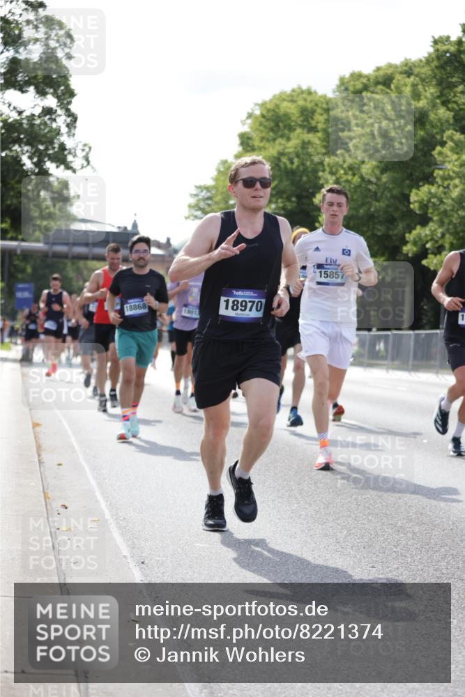 29.06.2025 - hella hamburg halbmarathon Jannik Wohlers http://msf.ph/oto/8221374 29.06.2025 09:50:59 Lombardsbrücke 1136, 1912, 1920, 1941, 2972, 3523, 3700, 4297, 4759, 4854, 4999, 5375, 6593, 6721, 6901, 7378, 7693, 7962, 9262, 9313, 9371, 9755, 9885, 11049, 11907, 11959, 12153, 12385, 13525, 14093, 14201, 14210, 14447, 14722, 14816, 15383, 15424, 15654, 15706, 15857, 15862, 16656, 16660, 16761, 17492, 17724, 17834, 18013, 18868, 18963, 18970 meine-sportfotos.de