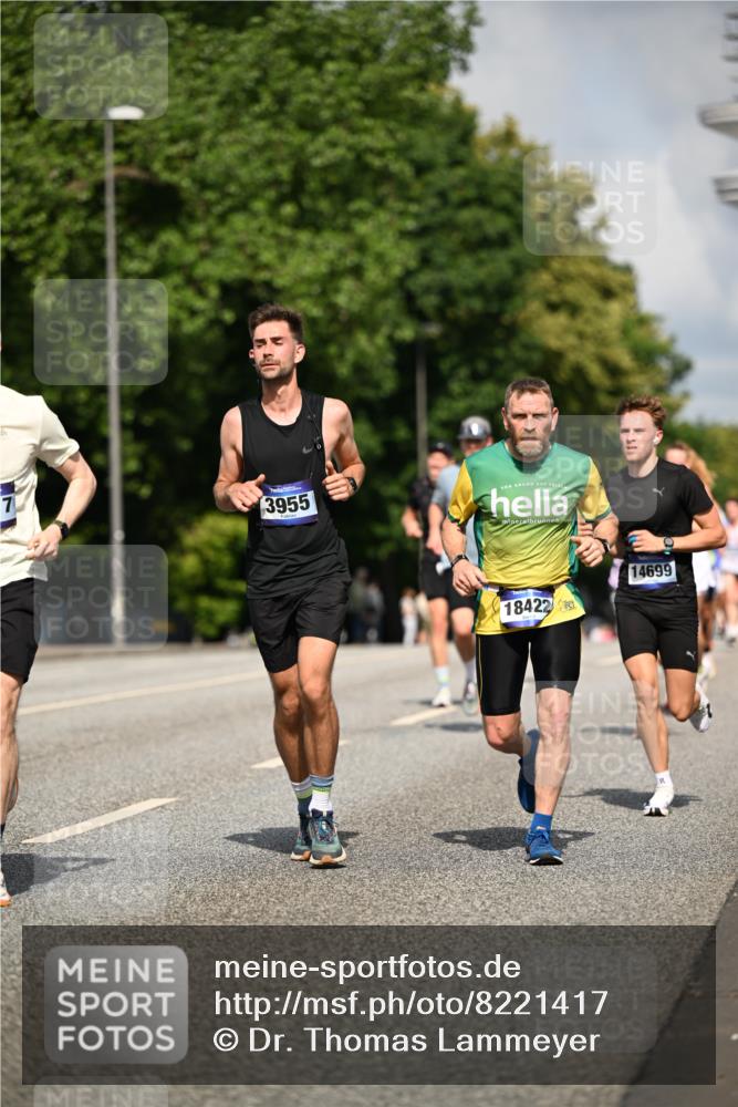 29.06.2025 - hella hamburg halbmarathon Dr. Thomas Lammeyer http://msf.ph/oto/8221417 29.06.2025 09:49:41 Kennedybrücke 1344, 2525, 3809, 3843, 3955, 4477, 4812, 5042, 6169, 6495, 7534, 7628, 7845, 7901, 8784, 8956, 10298, 10453, 10865, 10929, 11199, 11230 meine-sportfotos.de