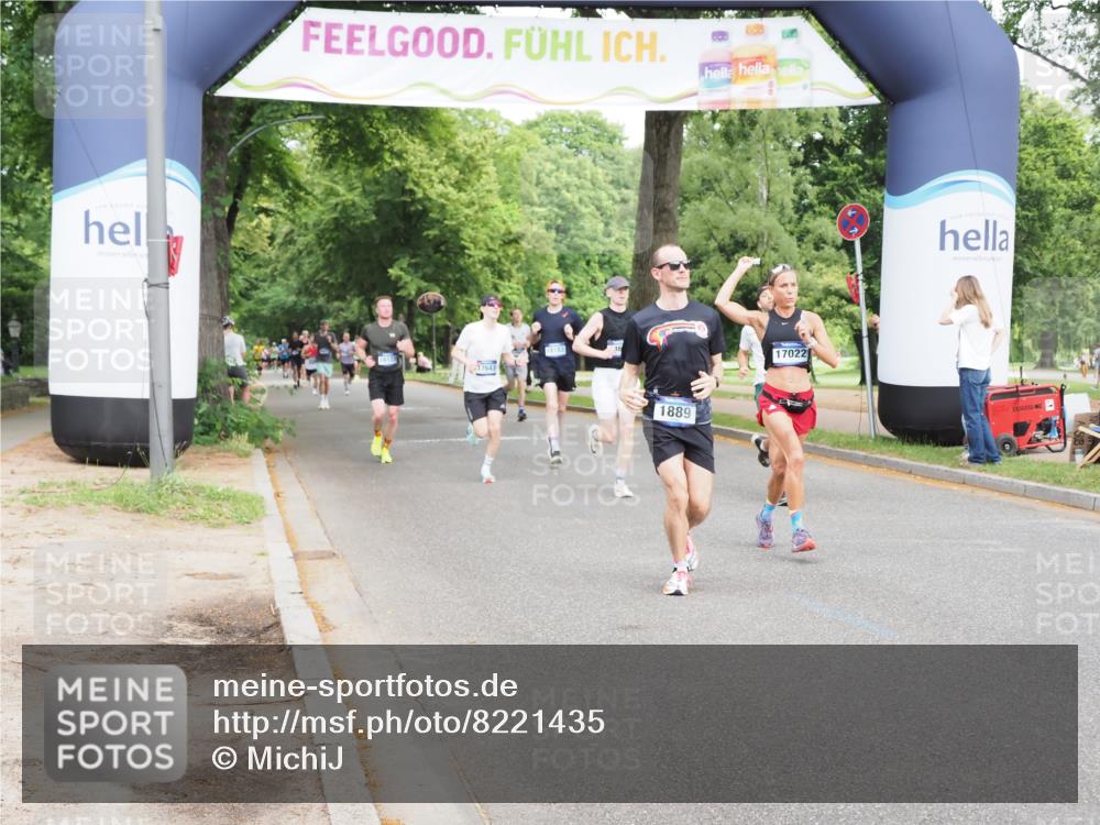 29.06.2025 - hella hamburg halbmarathon MichiJ http://msf.ph/oto/8221435 29.06.2025 10:24:25 Zwischen KM18-KM19 1562, 1889, 4944, 5554, 6032, 12751, 13252, 14629, 14841, 17022, 17306, 18183, 18220 meine-sportfotos.de