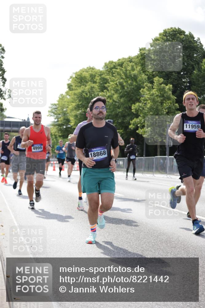 29.06.2025 - hella hamburg halbmarathon Jannik Wohlers http://msf.ph/oto/8221442 29.06.2025 09:51:01 Lombardsbrücke 1136, 1570, 1912, 1920, 1941, 2880, 2972, 3523, 3700, 4297, 4759, 4854, 4999, 5375, 5410, 6721, 6901, 7363, 7378, 7693, 7962, 8871, 9262, 9313, 9364, 9885, 11049, 11907, 11959, 12385, 14093, 14201, 14210, 14447, 14722, 14816, 15383, 15424, 15654, 15857, 15862, 16656, 16660, 16761, 17492, 17724, 17834, 18013, 18868, 18963, 18970 meine-sportfotos.de